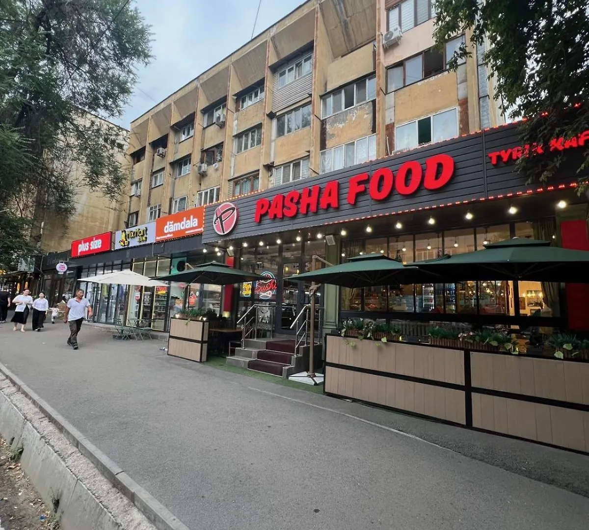 Студия Бланш В Центре 알마티 카자흐스탄
